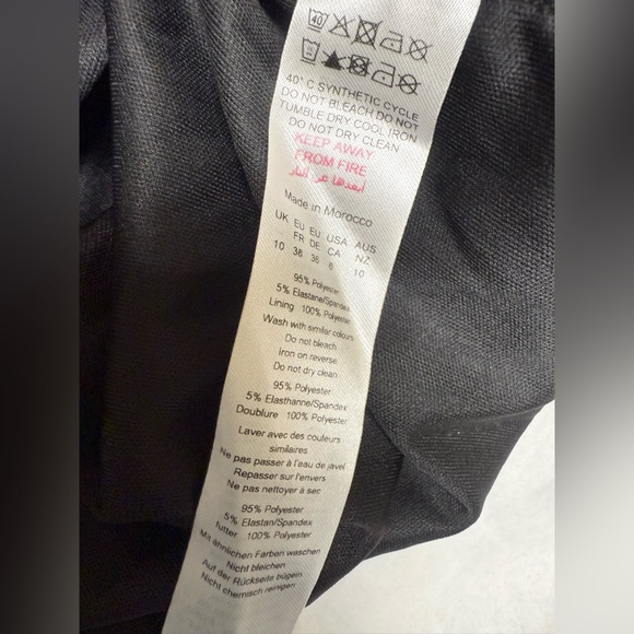 NWT:PrettyLittleThing Abstract Print Mesh Cut Out Flared Sleeve Bodycon Dress - Picture 7 of 10